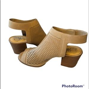 Vince Camuto Lavette Perforated Open Toe Size 8